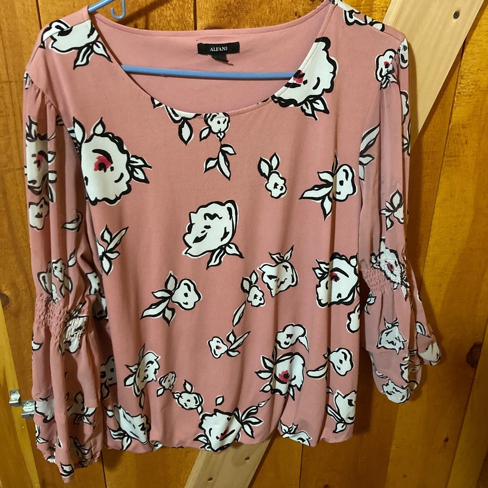 Alfani pink floral blouse XL